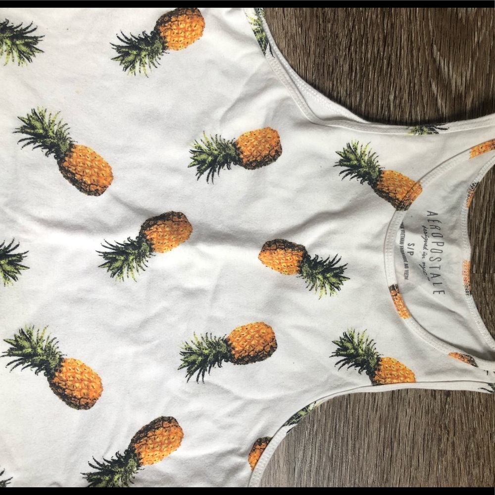 Pineapple crop top aeropostale Size S